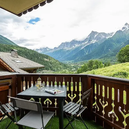 APARTMENT REFUGE DE BELLACHAT - Alpes Travel - Les Houches - Sleeps 4 Extérieur photo