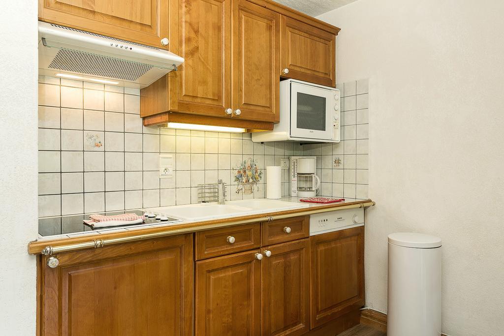 Apartment Refuge De Bellachat - Alpes Travel - - Sleeps 4 Les Houches